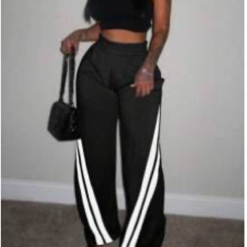 Chic Black Wide-Leg Pants with White Stripes